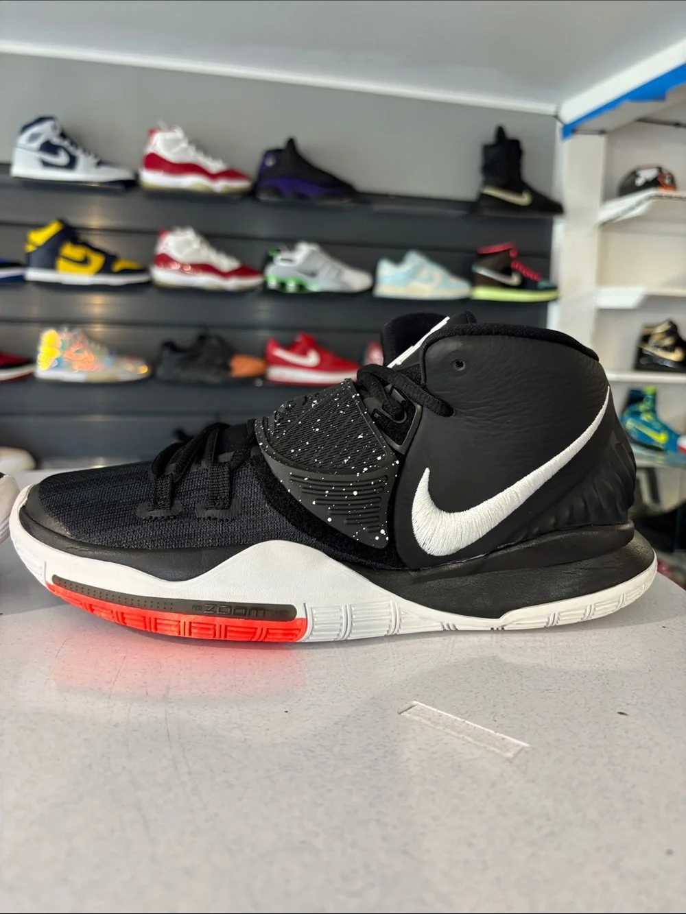 Nike Kyrie 6 “ Jet Black“ Mens Size 8